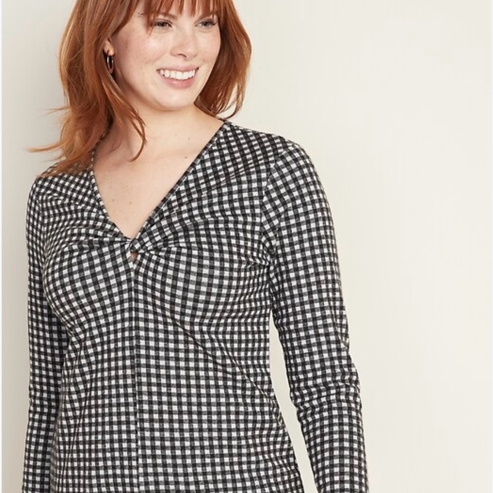 Old Navy gingham black and white soft long sleeve top size L